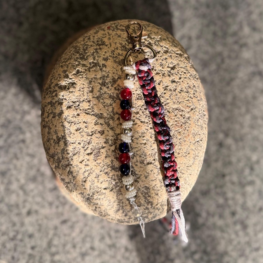 Crimson Noir - Macramé Keychain 