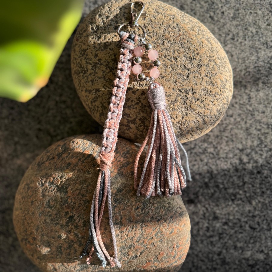Peach Frills - Macrame Keychain