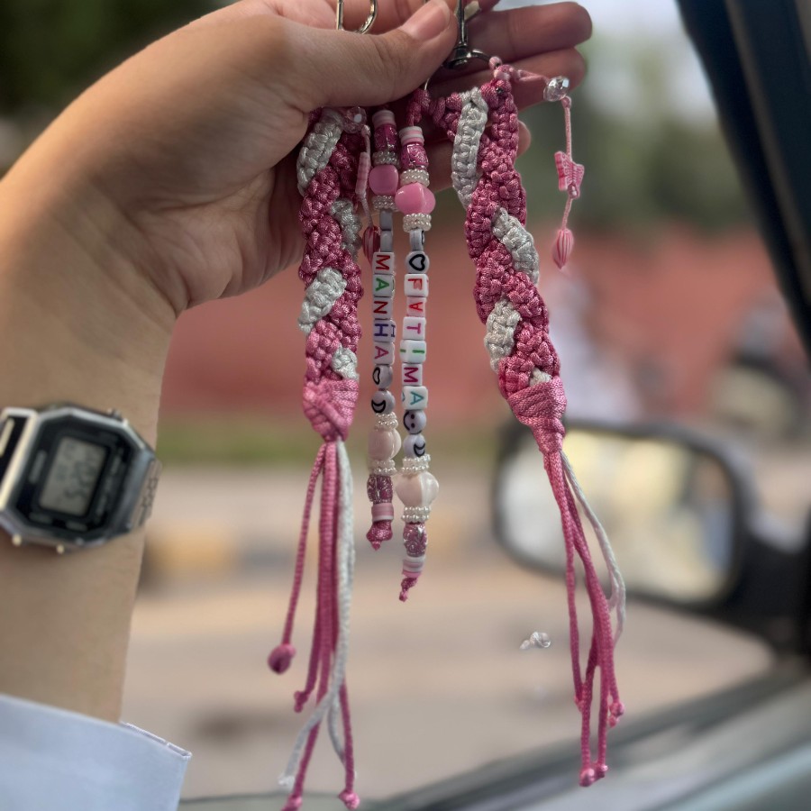 Customized Pink & White Macramé Keychain – Personalized Boho Charm
